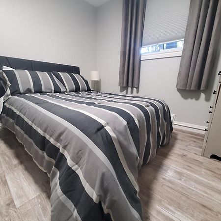Modern Private 1Br Apt. W/Free Prkg + Fast Wi-Fi Sault Ste. Marie Exterior photo